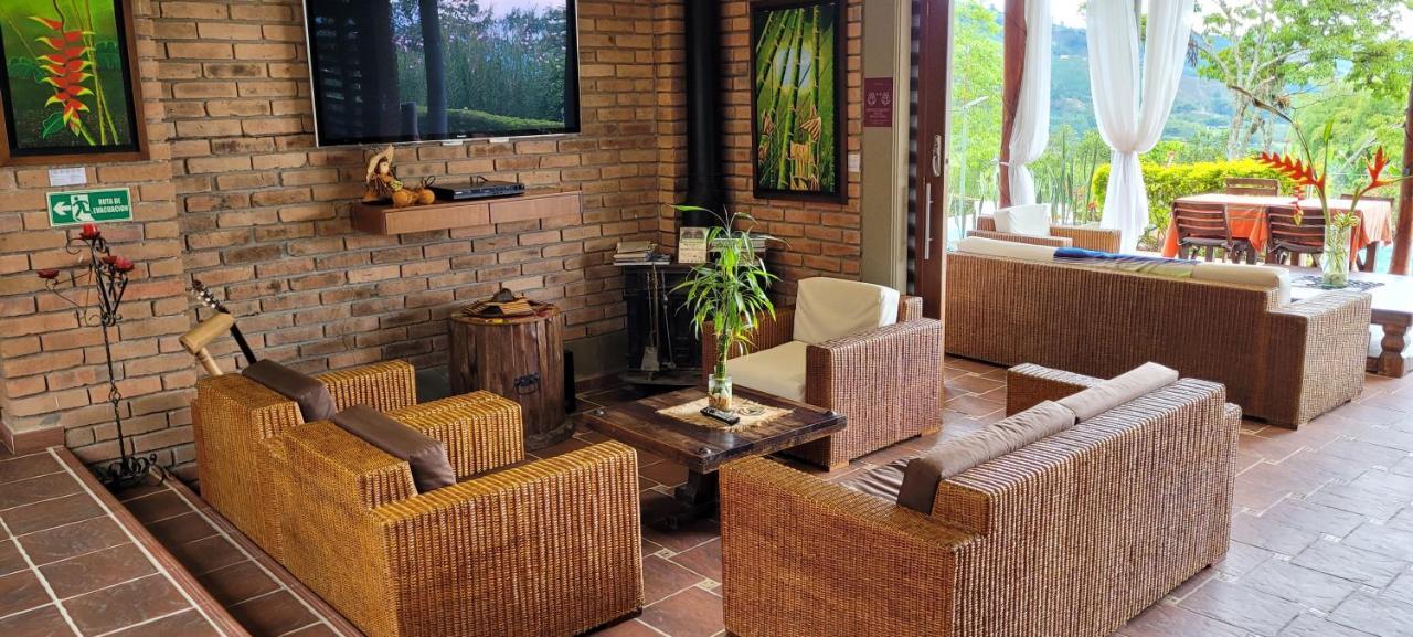 Finca Del Cafe - Casa Typica Санта-Роса-де-Кабаль Экстерьер фото