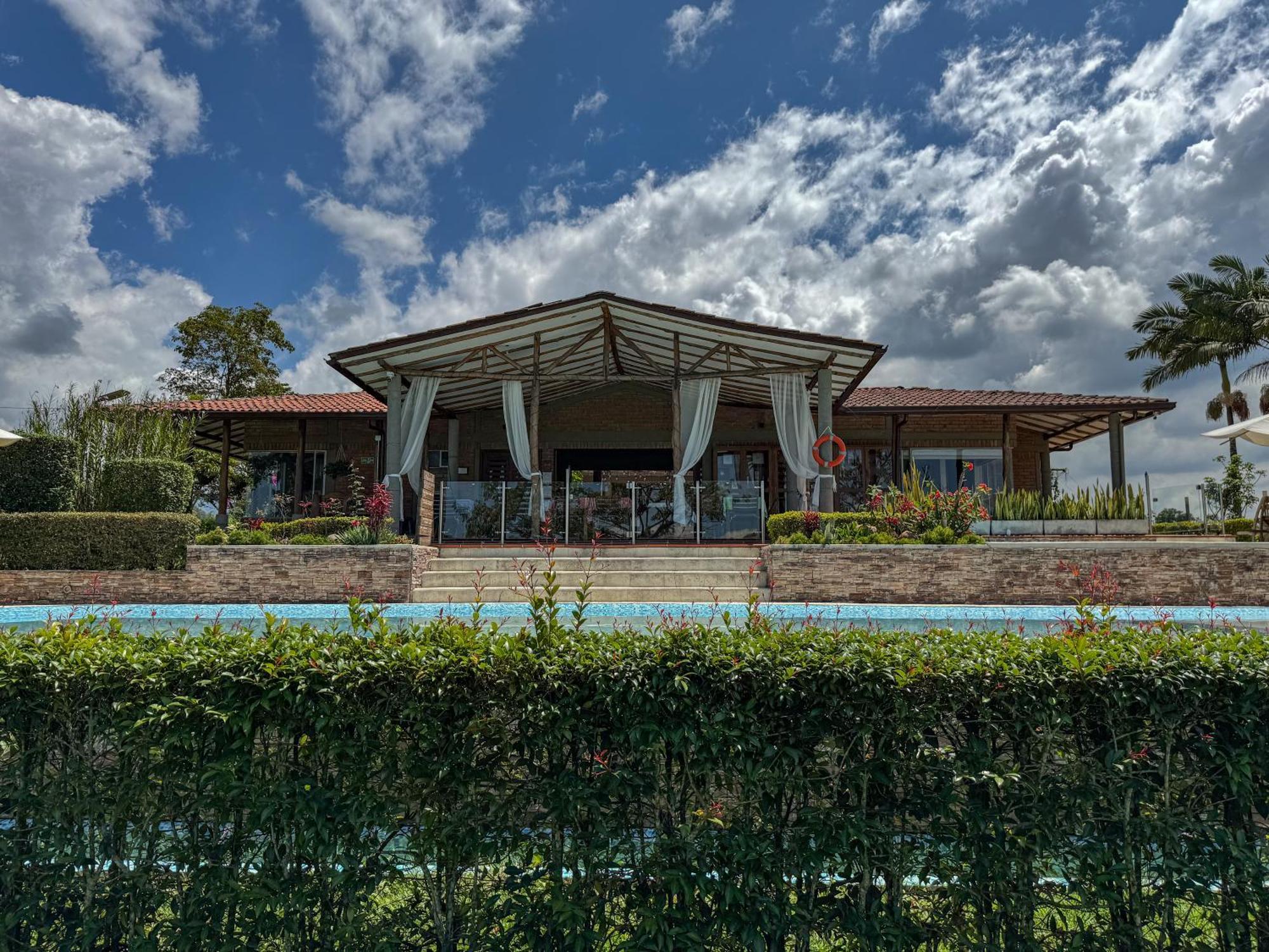 Finca Del Cafe - Casa Typica Санта-Роса-де-Кабаль Экстерьер фото